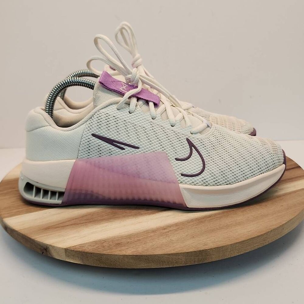 NIKE Women METCON 9 SAIL GUAVA ICE White Training Sneakers Size 8.5 DZ2537-100